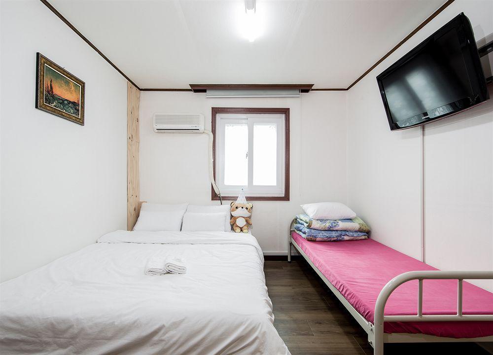הוסטל סיאול Apple Backpackers מראה חיצוני תמונה